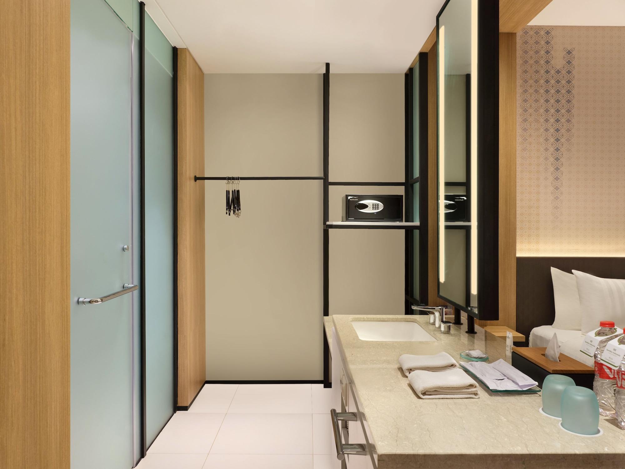 Hotel Santika Premiere Bandara Palembang Exterior foto