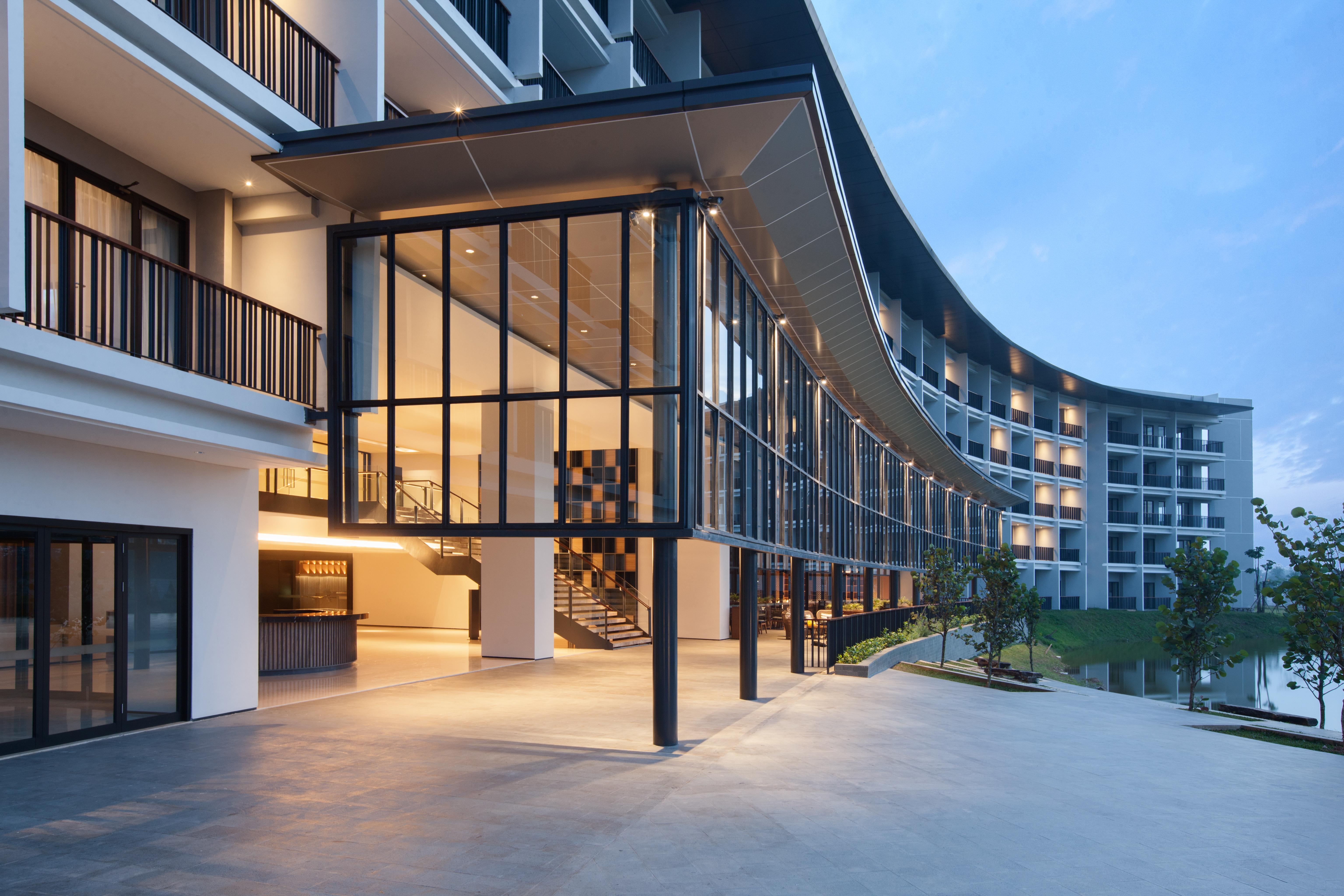 Hotel Santika Premiere Bandara Palembang Exterior foto